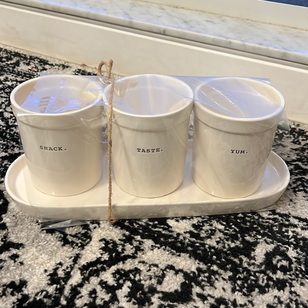 Rae Dunn utensil holder